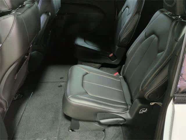 Thumbnail: 2026 Chrysler Pacifica - 20