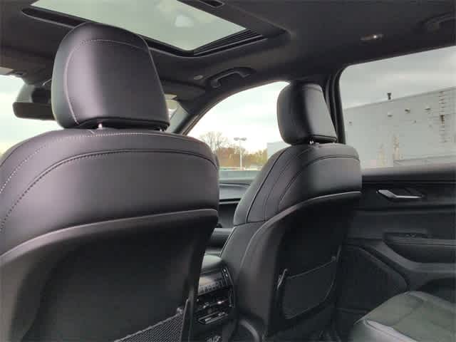 Thumbnail: 2025 Jeep Grand Cherokee L - 25