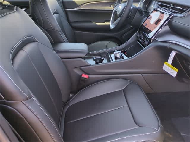 Thumbnail: 2025 Jeep Grand Cherokee - 24