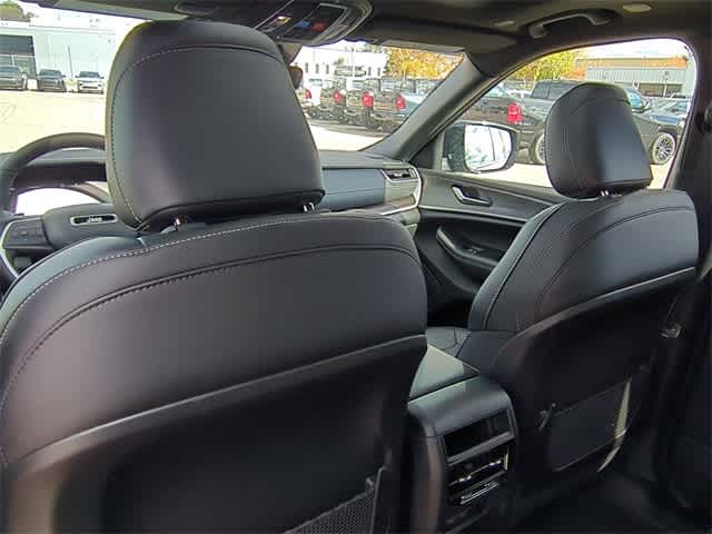 Thumbnail: 2025 Jeep Grand Cherokee - 19