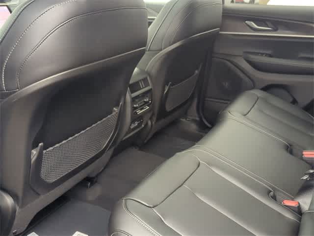 Thumbnail: 2025 Jeep Grand Cherokee - 18