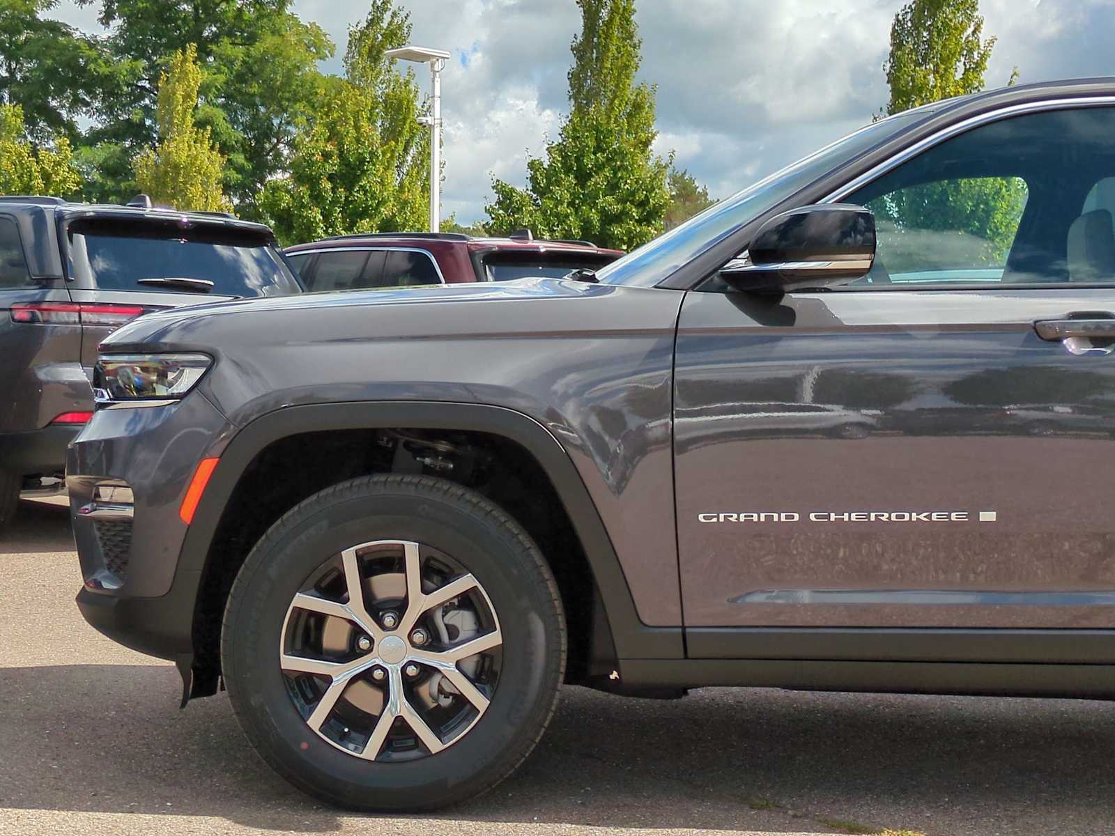 Thumbnail: 2025 Jeep Grand Cherokee - 39