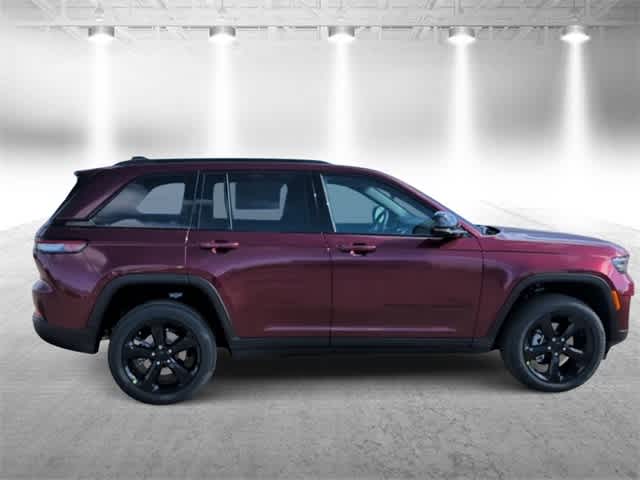 Thumbnail: 2025 Jeep Grand Cherokee - 9