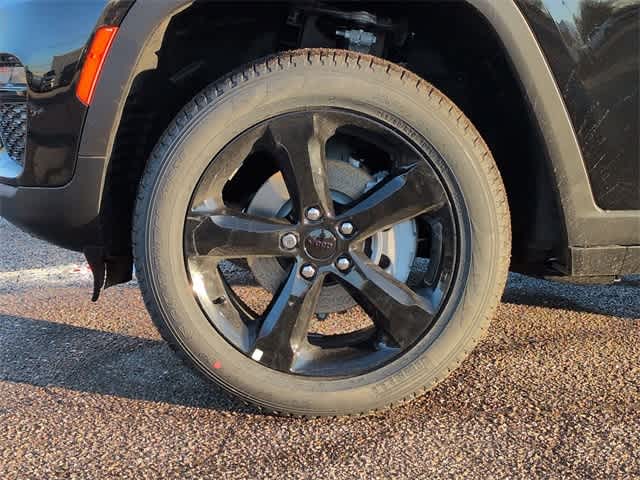 Thumbnail: 2025 Jeep Grand Cherokee - 14