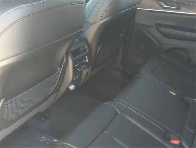 Thumbnail: 2025 Jeep Grand Cherokee - 18