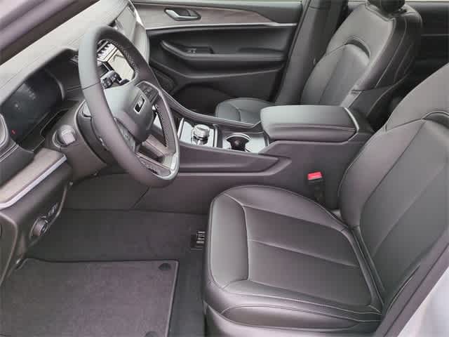Thumbnail: 2025 Jeep Grand Cherokee - 17