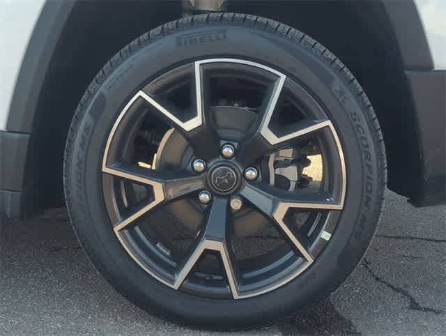 Thumbnail: 2026 Jeep Cherokee - 14