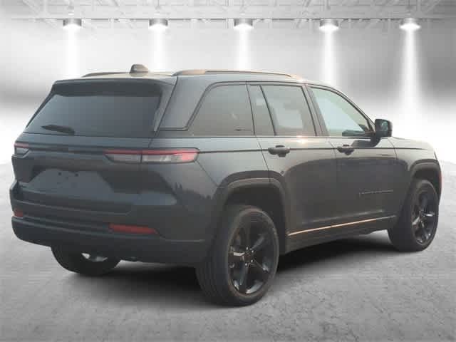 2025 Jeep Grand Cherokee Altitude 8