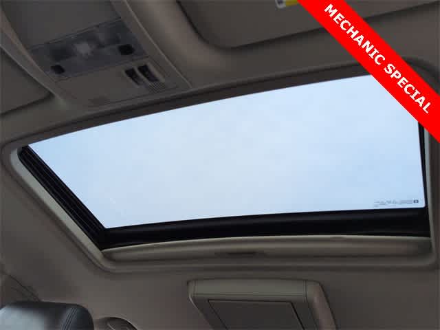 Thumbnail: 2013 Chevrolet Avalanche 1500 - 19