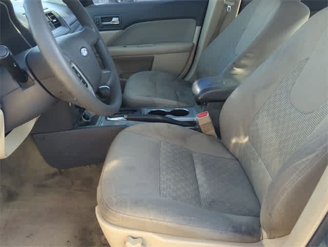 Thumbnail: 2012 Ford Fusion - 16