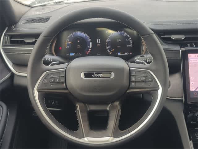 Thumbnail: 2025 Jeep Grand Cherokee - 24