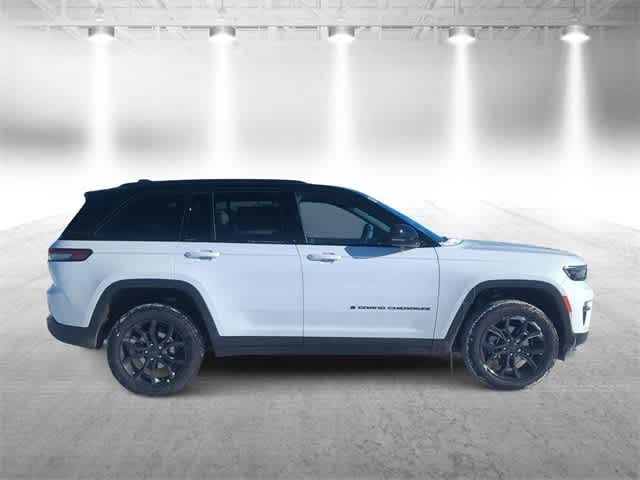 Thumbnail: 2025 Jeep Grand Cherokee - 9