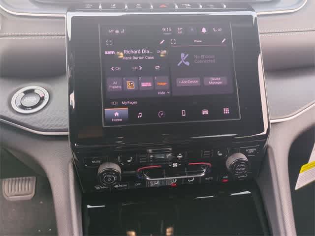2025 Jeep Grand Cherokee Altitude 29