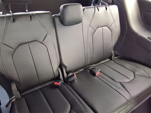 Thumbnail: 2026 Chrysler Pacifica - 23