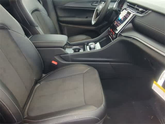 Thumbnail: 2025 Jeep Grand Cherokee - 22