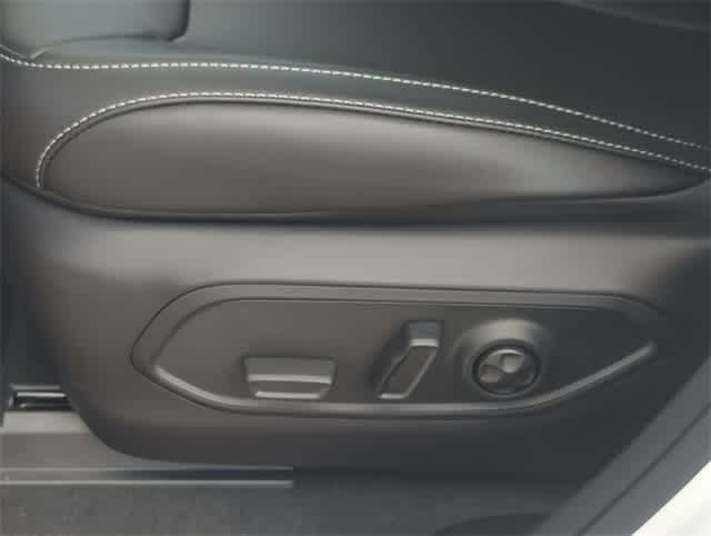 Thumbnail: 2025 Jeep Grand Cherokee - 16