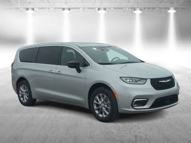 Thumbnail: 2026 Chrysler Pacifica - 2