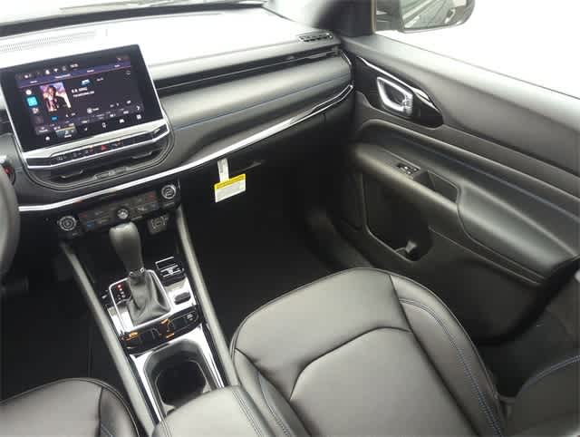 Thumbnail: 2026 Jeep Compass - 3