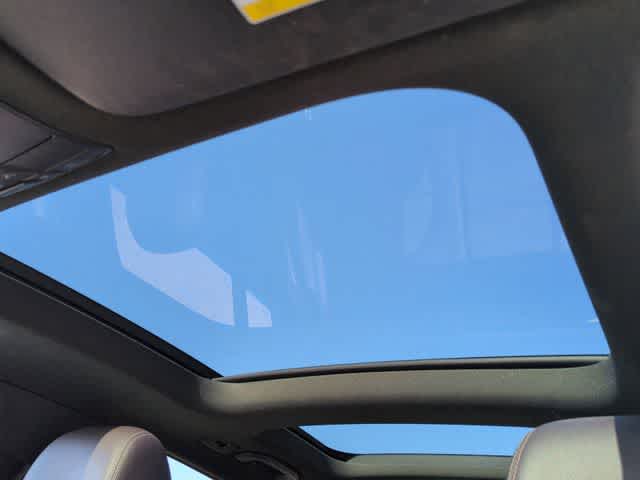 Thumbnail: 2018 Mercedes-Benz GLC - 19