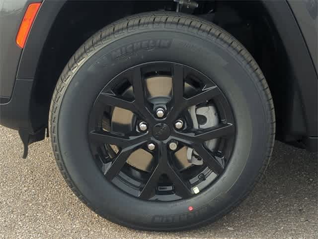 Thumbnail: 2025 Jeep Grand Cherokee L - 14