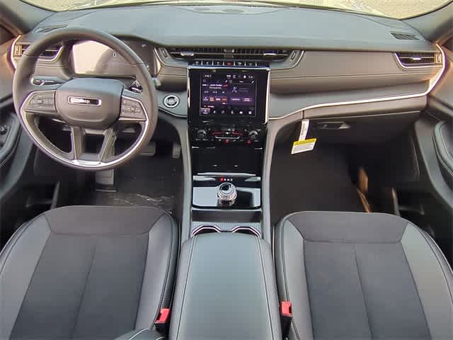 2025 Jeep Grand Cherokee Altitude 15
