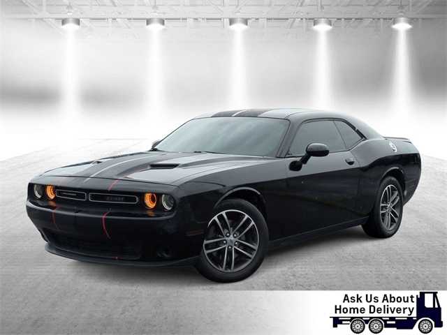 2019 Dodge Challenger SXT -
                  Garden City, MI