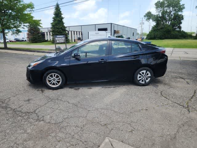 Thumbnail: 2016 Toyota Prius - 18