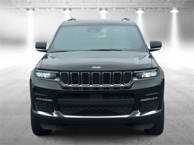 2024 Jeep Grand Cherokee Limited photo 3