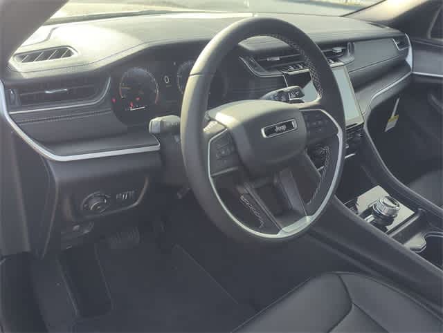 Thumbnail: 2025 Jeep Grand Cherokee - 10