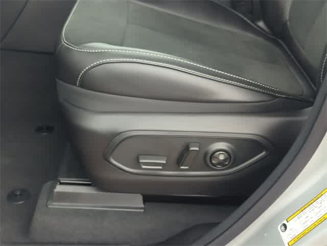 Thumbnail: 2025 Jeep Grand Cherokee - 17