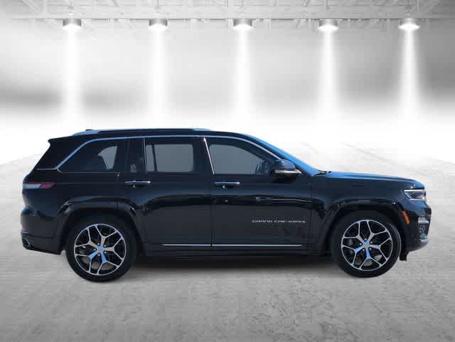 Thumbnail: 2022 Jeep Grand Cherokee - 9
