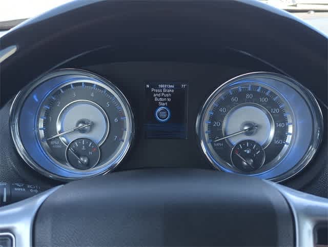 Thumbnail: 2013 Chrysler 300 - 33