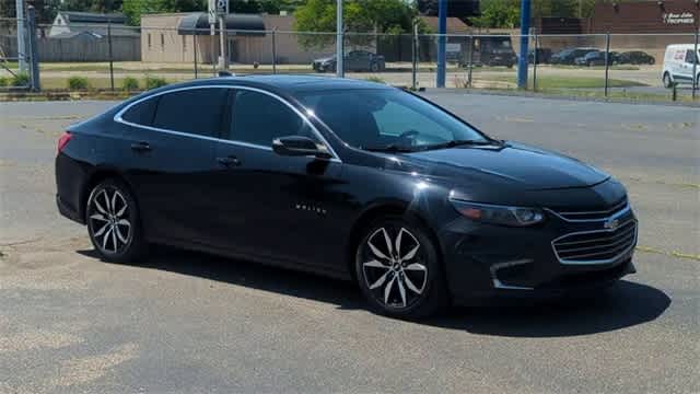 Thumbnail: 2018 Chevrolet Malibu - 2