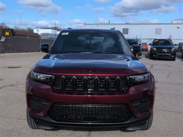 Thumbnail: 2025 Jeep Grand Cherokee - 17