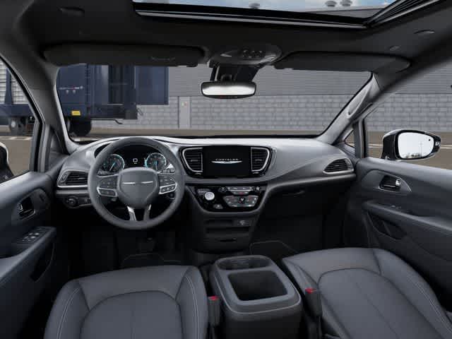 Thumbnail: 2026 Chrysler Pacifica - 14