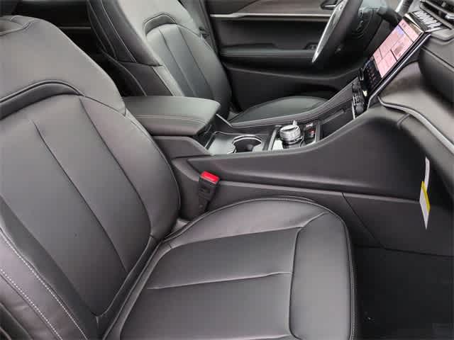 Thumbnail: 2025 Jeep Grand Cherokee - 24