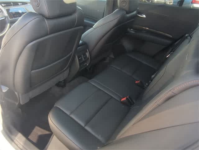 Thumbnail: 2023 Cadillac XT4 - 18