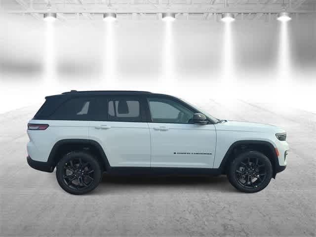 Thumbnail: 2025 Jeep Grand Cherokee - 9