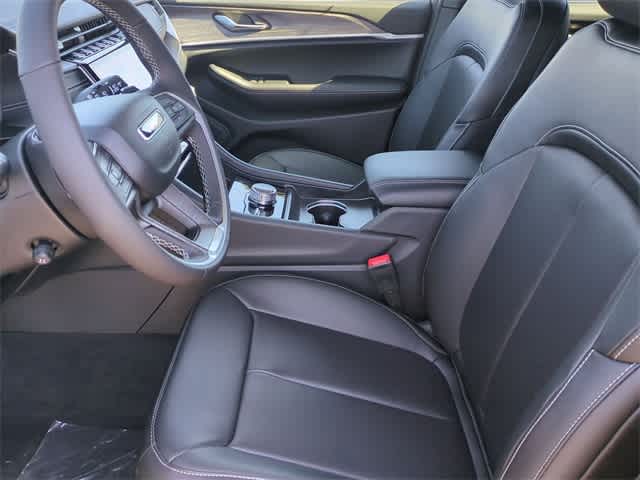 Thumbnail: 2025 Jeep Grand Cherokee - 17