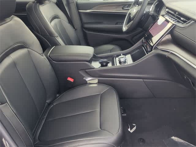 Thumbnail: 2025 Jeep Grand Cherokee - 23