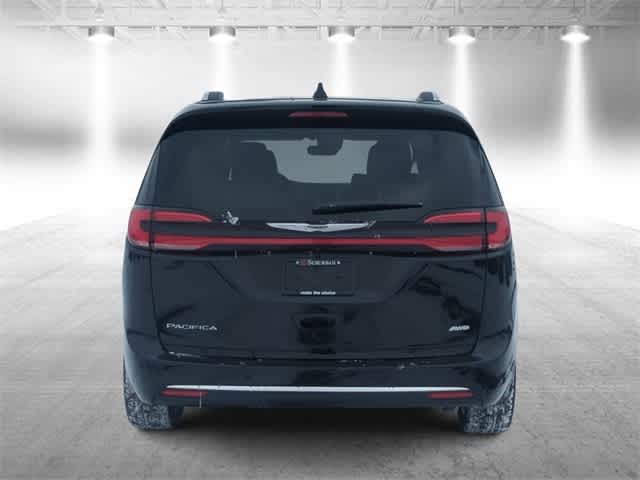 Thumbnail: 2026 Chrysler Pacifica - 7