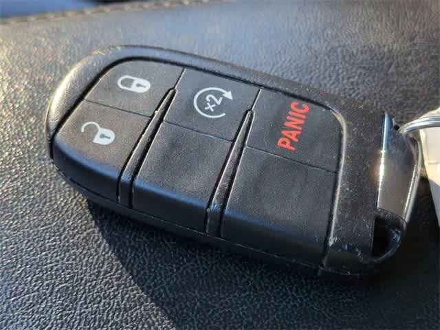 Thumbnail: 2018 Jeep Compass - 33