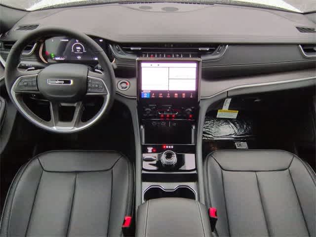 Thumbnail: 2025 Jeep Grand Cherokee - 16