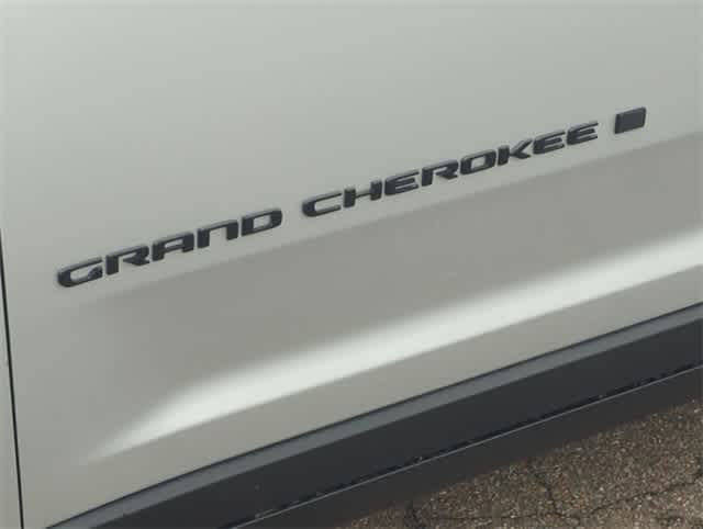 Thumbnail: 2025 Jeep Grand Cherokee - 13