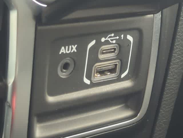 Thumbnail: 2022 Jeep Gladiator - 30