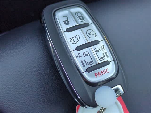 Thumbnail: 2026 Chrysler Pacifica - 36