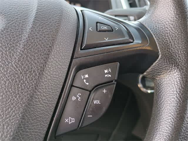 2015 Ford Edge SE 24