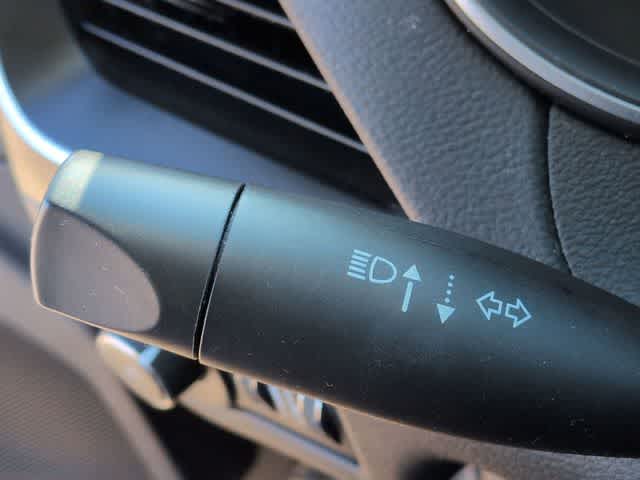 Thumbnail: 2021 Jeep Cherokee - 25