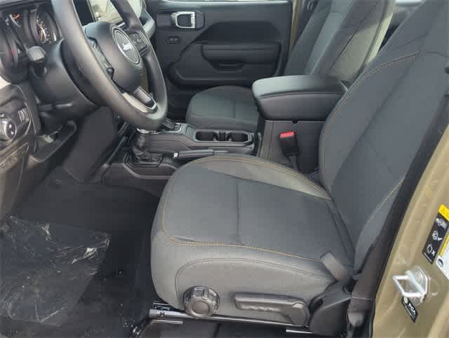 Thumbnail: 2026 Jeep Gladiator - 16