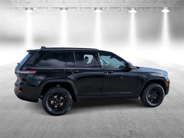 Thumbnail: 2025 Jeep Grand Cherokee - 9